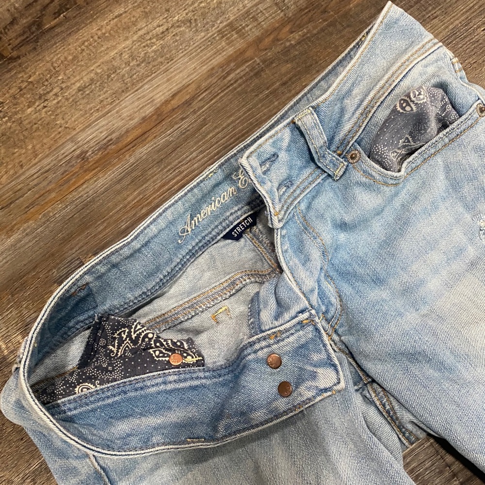 American eagle. lowcut ripped jeans